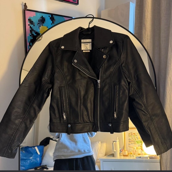 Abercrombie & Fitch Black Vegan Leather Jacket - Picture 3 of 3